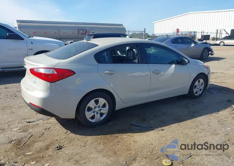 2015 Kia Forte Lx z USA, uszkodzony, nr VIN KNAFK4A69F5308596